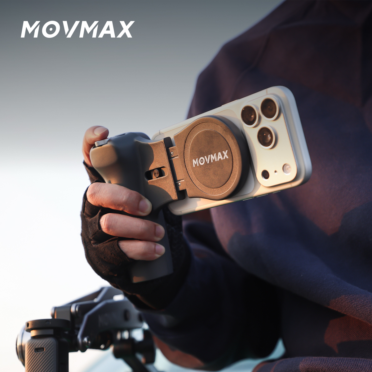 MOVMAX Pocket Controller handheld gimbal remote with built-in display