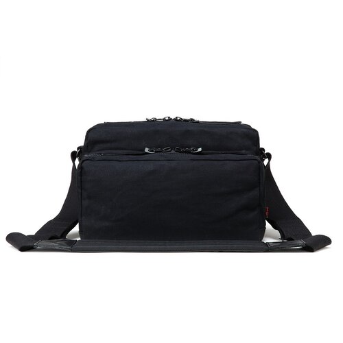 The new Artisan & Artist CLCAM-1000 Camera Bag