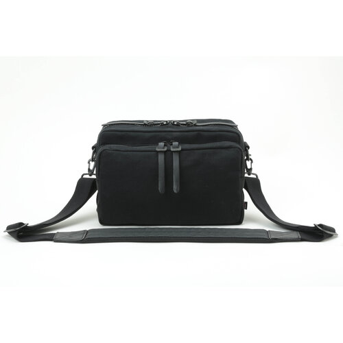 Artisan & Artist ACAM-1100 Canvas Camera Bag Black