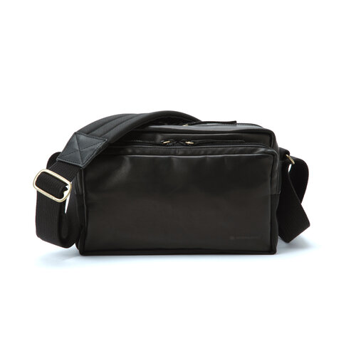 Artisan and Artist GCAM-1100 Leather Camera Bag